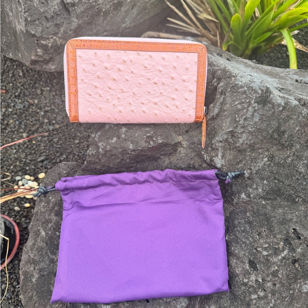 Sharif 1827 Pink Ostrich Embossed Leather Zip Around Wallet with dust bag - Picture 2 of 7